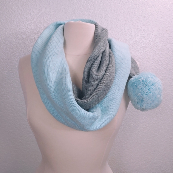 Kate spade pompom scarf - Picture 5 of 6